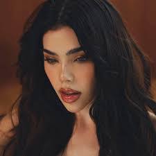 Debora Rivera's Instagram, Twitter & Facebook