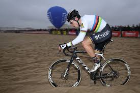 Sinds het wk in tabor in 2015 draait het nagenoeg altijd rond deze twee tenoren in het veld. Wk Veldrijden 2021 In Oostende Wielrennen Ad Nl