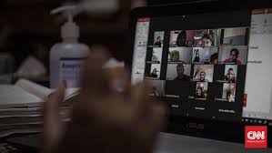 Webcam lebih lanjut menggabungkan frame tinggi per detik (fps) untuk mengobrol dan merekam video (720p 60fps dan 1080p 30ps), yang menjadikannya kamera streaming twitch yang hebat. Jajaran Webcam Terbaik Untuk Rapat Online Kala Wfh Corona