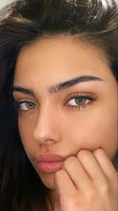 Daniela Armstrong (danielaarmstrong1)