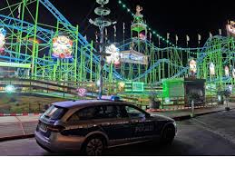 Jun 15, 2021 · keine achterbahn, kein riesenrad, keine essensstände und keine losbuden: Von Achterbahn Uberrollt Arbeiter Stirbt Bei Unfall Auf Hamburger Dom