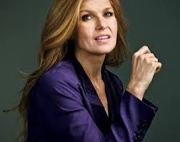 Janelle Womack's Instagram, Twitter & Facebook