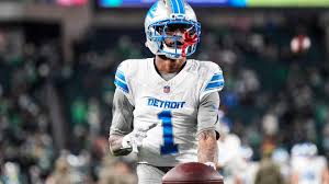 Jameson Williams makes costly mistake for Lions with goalpost touchdown celebration