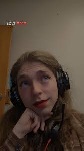 Tami Asher's Instagram, Twitter & Facebook