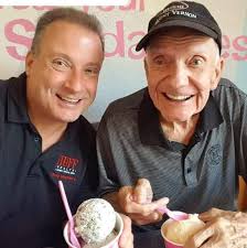 Who are recommended financial or real estate advisors in the area?