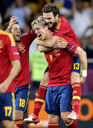 La eurocopa 2012, oficialmente campeonato europeo de fútbol de la uefa o uefa euro 2012 o de forma más corta euro 2012, es un campeonato de fútbol masculino que se celebra cada cuatro años. Torres Bota De Oro De La Euro As Com