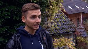 Join facebook to connect with johannes philipp mickenbecker and others you may know. Philipp Mickenbecker Youtube Star Zeigt Schock Bilder Seiner Tumorwunde