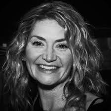 Heather Bollinger's Instagram, Twitter & Facebook