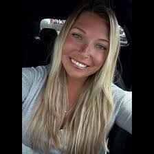 Amanda Dedeaux's Instagram, Twitter & Facebook