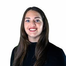 Amy Wing's Instagram, Twitter & Facebook