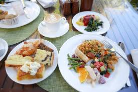 リンバ ジンバラン 朝食 料金