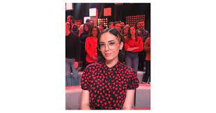 Regardez ce programme sur molotov, l'app gratuite pour regarder la tv en direct et en replay. Agathe Auproux Son Cancer Sa Solution Douloureuse Contre La Perte De Cheveux Purepeople