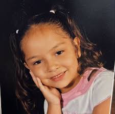 Julia Serna (@julia.serna.988)