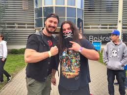 Ez a csatorna kifejezetten szinkron paródiákkal foglalkozik. Renegade Hcw Ahogy Mondani Szoktak Ebbol Lehet Valami Ti Mit Szolnatok Hozza Radics Peti Hivatalos Oldala Facebook