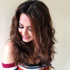 Pin On Desi Actress Our princess @kriti.kharbanda looking pretty during the promotions of #shaadimeinzarooraana ❤ make up by kriti kharbanda is an indian film actress who began her career primarily in kannada and telugu cinema. pin on desi actress