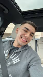 I'm Andres, 26, currently living up in Oceanside but trying to make my way  down to San Diego more often. I moved back to Cali about a year ago and  figured it's