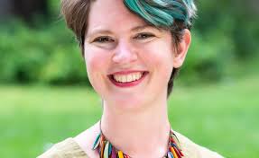 🏔️Faces of 4D: Elise Goss-Alexander, Assistant Director of Student  Employment. A study abroad trip to Syria during the onset of the country's  revolution led Elise Goss-Alexander to originally pursue a career in