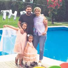 Ece erken, sevgilisi şafak mahmutyazıcıoğlu'nun otomobilini çizmesiyle ilgili pişmanlığını dile getirdi. Ece Erken Safak Mahmutyazicioglu Ile Yasadigi Aski Itiraf Etti Takvim