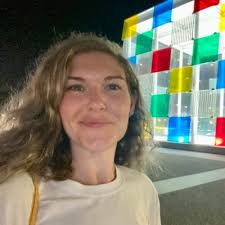 Lynne McKee (@Lynney_Lou)