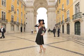 Após anunciar o fim do casamento, a apresentadora do multishow titi müller, de 34 anos, contou os motivos do término no podcast prazer, renata. Titi Muller Estreia A Quarta Temporada De Anota Ai Os 10 Mais Em Portugal No Multishow