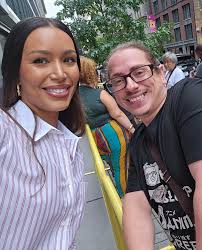È stato un piacere rivederti @ilfenator (Mayme Johnson in Godfather of  Harlem). Grazie per il selfie. #ilfeneshhadera #godfarherofharlem  #maymejohnson #tvshow #celebrities #celebrity #newyorkcity #newyork