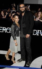 His darker, more armored look from justice. Promi Hochzeiten 2017 Diese Stars Haben Geheiratet Lisa Bonet Heiraten Jason Momoa