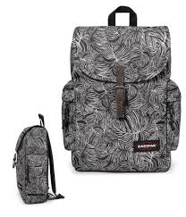 Sac à dos en cuir et toile et cuir, sacs à dos outdoor, de week en reprenant les codes des anciens sacs d'escalade ou de coursiers, les sacs à dos en cuir ou en toile bleu de chauffe offrent une résistance exceptionnelle. 24 Sacs A Dos Homme Pour La Rentree 2020 Mode Homme