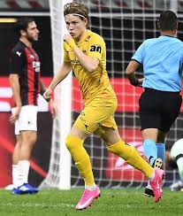 Bodø/glimt spiller i den norske eliteserien i fotball og har sine hjemmekamper på aspmyra stadion i bodø. Reports Milan Reach An Agreement With Bodo Glimt Over Hauge The 20 Year Old Is All Set To Join The Rossoneri Rossoneri Blog Ac Milan News