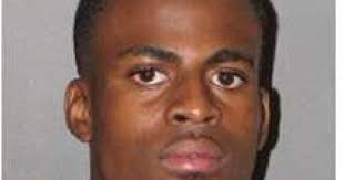 Suspect turns himself in after DWI stop turned car chase; Baton Rouge  police shot at man as he brandished gun, ran from car