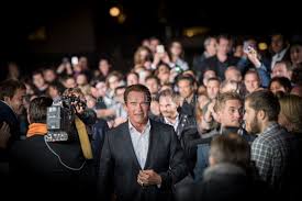 Het scenecs international debut film festival biedt internationale startende filmmakers een platform om hun films te laten zien. Arnold Schwarzenegger Am 11 Zurich Film Festival 2015 Foto Bild Erwachsene Prominente Des Offentl Lebens Prominente Personen Bilder Auf Fotocommunity