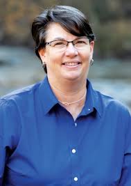 Kari Beebe's Instagram, Twitter & Facebook