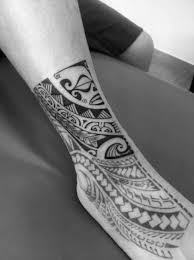 The foot provides a nice flat place for the tattoo to lie. 40 Tribal Foot Tattoos For Men Manly Design Ideas
