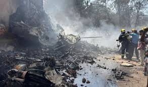 Air India plane with 242 on board crashes at India's Ahmedabad airport |  Arab News