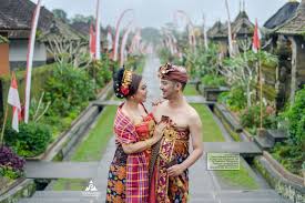 Check spelling or type a new query. Fotografer Pernikahan Wedding Yogyakarta Indonesia 17 Foto Prewedding Adat Bali Klasik Kuno