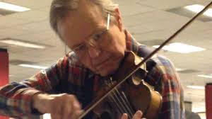 Video: Fiddler in the newsroom