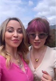 Dani Bowman and Curly Hair