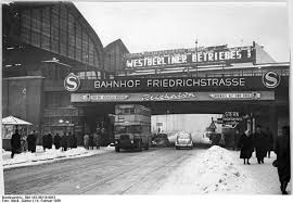 During The Cold War Friedrichstrasse Became Famous For Being A Station That Was Located Entirely In East Berlin Yet Contin Bilder Friedrichstrasse Berlin Stadt