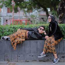 Banyak sekali spot foto untuk prewedding , di pendopo, kolam, gerbang istana. Insprisasi Prewedding Adat Jawa Korean Style í•œêµ­ ìŠ¤íƒ€ì¼ Facebook