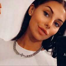 Amelia Naylor's Instagram, Twitter & Facebook