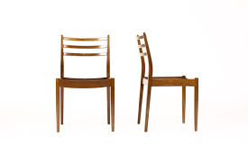 Mid century møbler is one of the leading mid century furniture dealers in the united states, specializing in vintage 1950s and 1960s modern furniture imported from scandinavia and europe. 960 Danish Modern Mid Century Teak Dining Chairs Ladder Back By G Plan Set Of 8 Customize Teak Dining Chairs Mid Century Teak Dining Chairs Chair