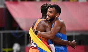 El registro en italia fue de 44,76 segundos, sin embargo, no logró superar. Ohw0l0zronn7mm