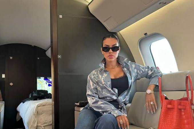 Cristiano Ronaldo's Fiancée Georgina Rodríguez Shows Off Massive Diamond Engagement Ring at 2026 Met Gala - AOL