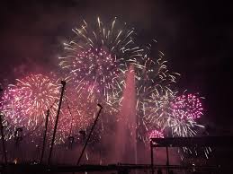 Juli 2021 auf dem europaplatz begrüssen zu dürfen, wenn es wieder heisst, gemeinsam auf den geburtstag der schweiz anzustossen. Le Grand Feu D Artifice De Geneve Annule Radio Lac