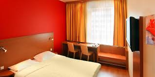 Das ambiente des mit drei sternen ausgezeichneten star inn hotel premium bremen columbus by quality wird durch moderne einrichtungsgegenstände und ledermöbel geprägt. Hotellerie Star Inn Ubernimmt Das Mercure Bremen Columbus