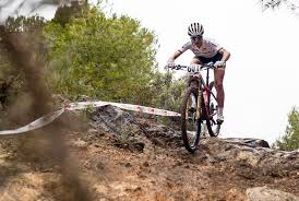 But ever since that test event victory, she has battled injuries, including a ruptured spleen in the winter of 2019 and a broken hand this season. Jolanda Neff Enters New Zealand S Whaka100 Marathonmtb Com