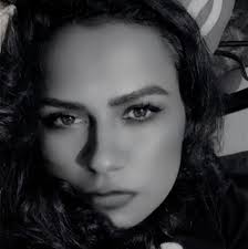 Muchas felicidades Dra.h.c. Ericka Toscano por este reconocimiento a su  gran trayectoria profesional y a su gran humanidad, Muy orgullosa de que  seas mi hermana te amo mucho mi admiración y mi