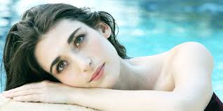 Pilar Fogliati: Ho fatto pace con le mie orecchie a sventola. Sogno di  lavorare con Verdone e Zalone | People