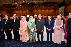 Kumpulan perkhidmatan gred gaji/jawatan taraf jawatan jadual gaji. Jab Perdana Menteri On Twitter Sekitar Majlis Perjumpaan Pegawai Kerajaan Bersama Sama Yab Perdana Menteri Tun Dr Mahathir Mohamad Yang Dihadiri Seramai 1 500 Pegawai Kerajaan Gred 41 Hingga 48 Https T Co Eojbd7zgjs