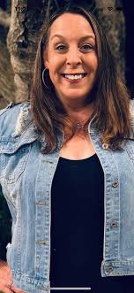 Just saying she still loves Usman watching Pillow Talk she's always  mentioning him 😵