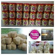 Browse countless malaysian recipes and cuisine with just a few taps. Kuih Bangkit Cair Di Mulut Resepi Keluarga Home Facebook